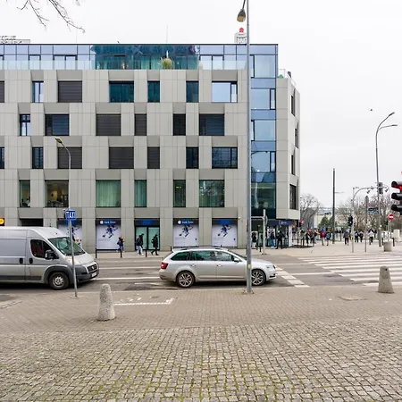 Apartment Centre Air-conditioned & Pet-friendly By Renters