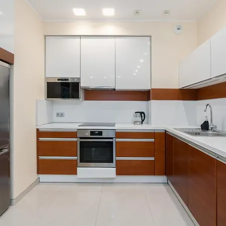 Centre Air-conditioned & Pet-friendly By Renters *